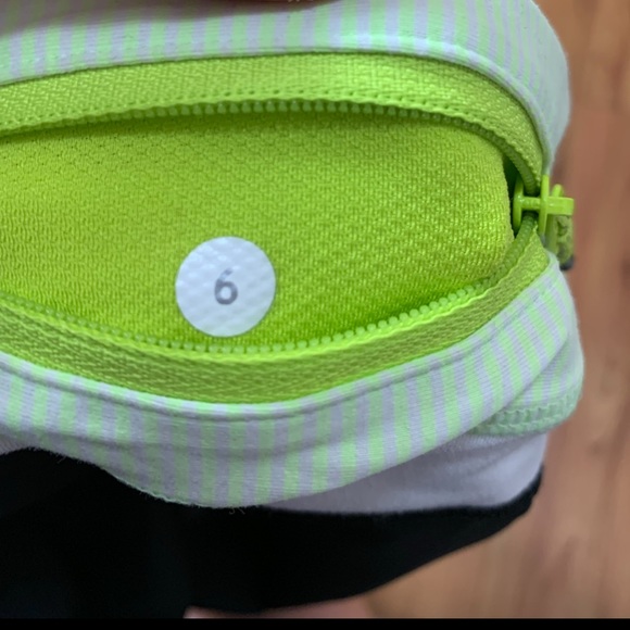 Lululemon Run: Inspire Crop II Black & Green - Picture 11 of 16